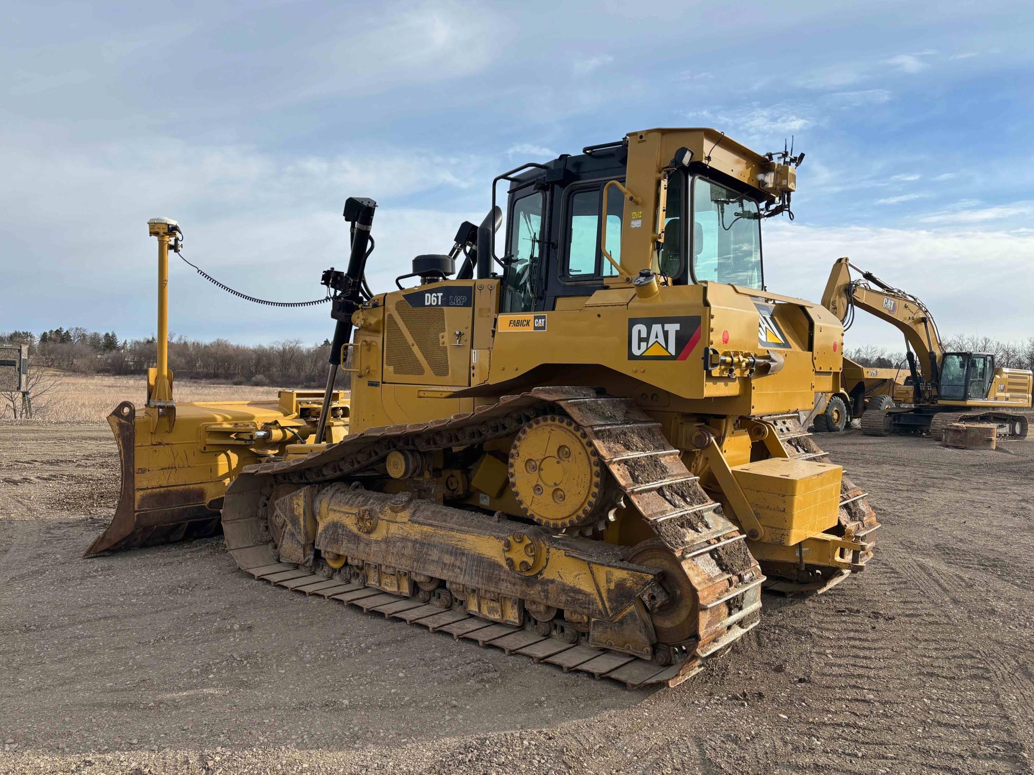 2014 CATERPILLAR D6T - view 5 of 27